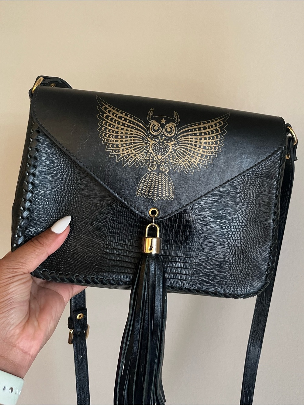 Vintage Owl-Emblem Tassel Crossbody Bag
